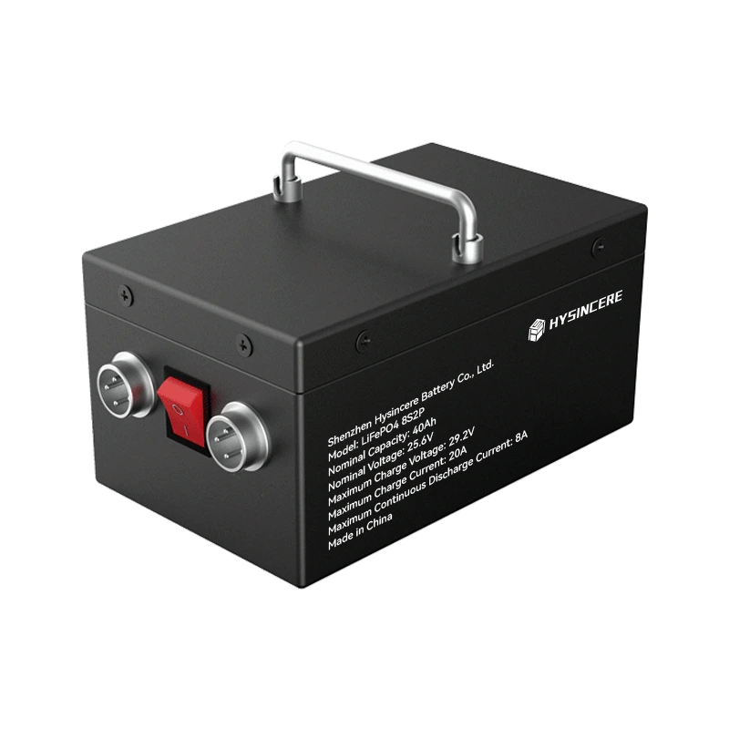 海芯LiFePO4 8S2P、25.6V、40Ah低温电池组，正面斜视图
