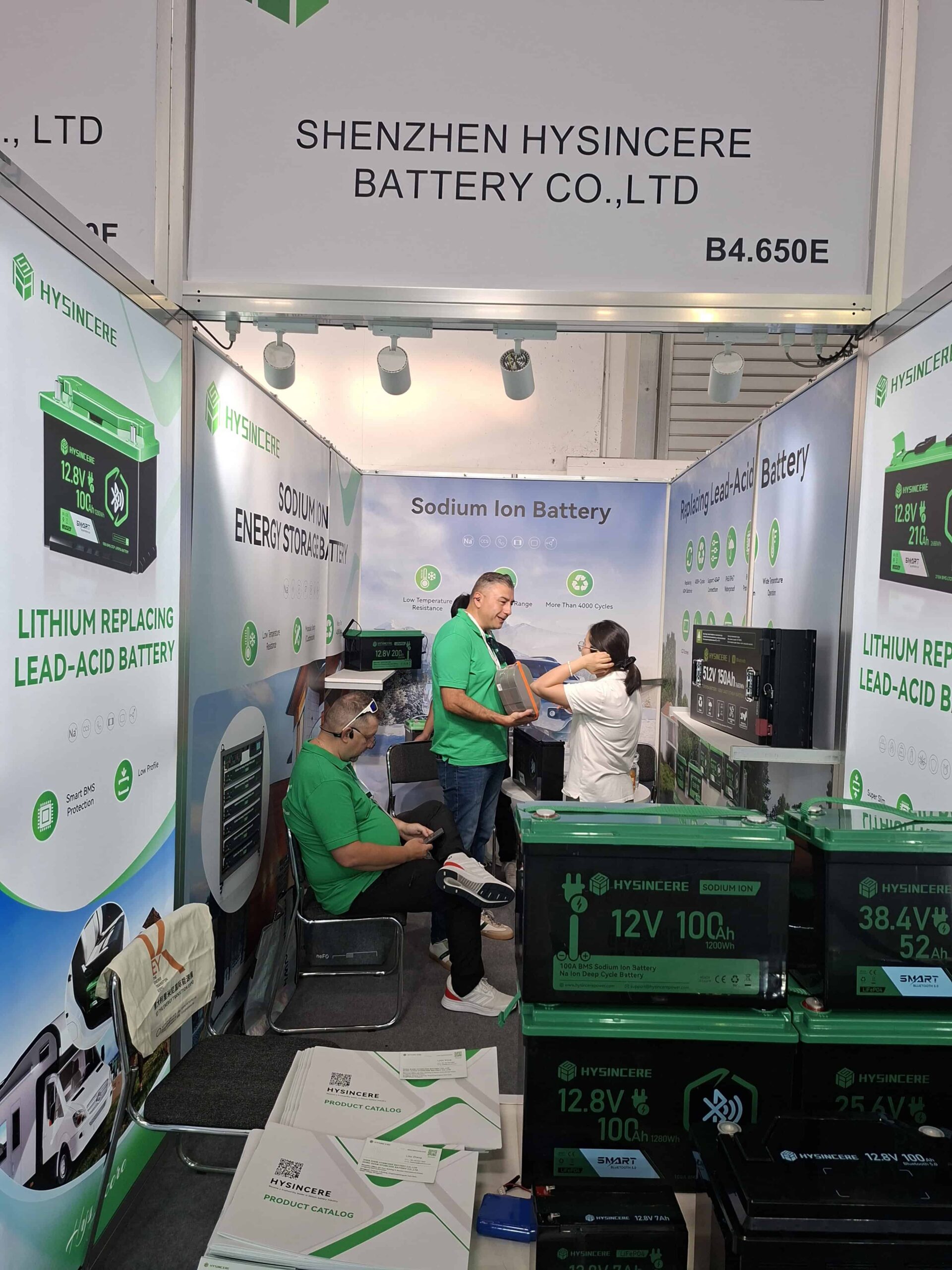 作为铅改锂典型应用展示的高尔夫球车磷酸铁锂电池